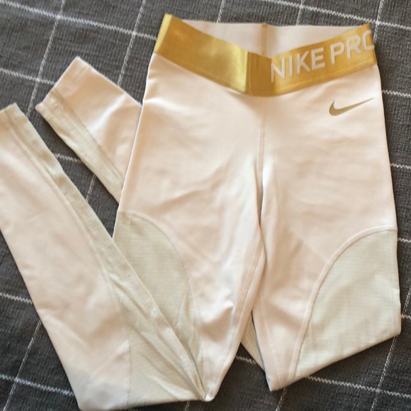 Nike Pro Warm Women's 78 Tights Cream | Products | Nike Nike Pro Warm Women's 78 Tights Cream | Products | Nike